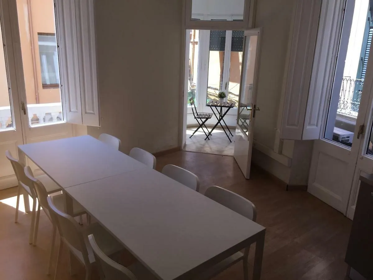 桑特费柳德吉克索尔斯 Apartamento 120 M2 A 10 Minutos A Pie De La Playa酒店 公寓