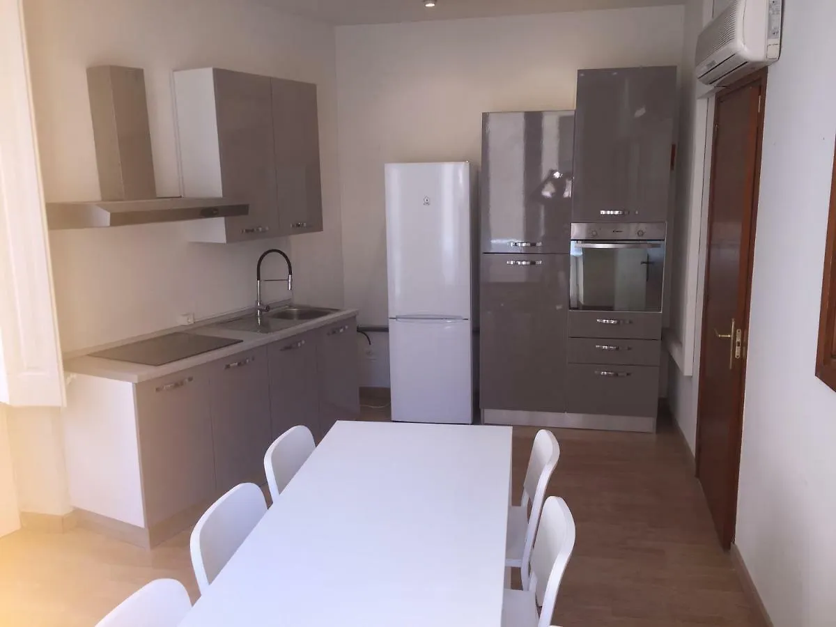 桑特费柳德吉克索尔斯 Apartamento 120 M2 A 10 Minutos A Pie De La Playa酒店 西班牙